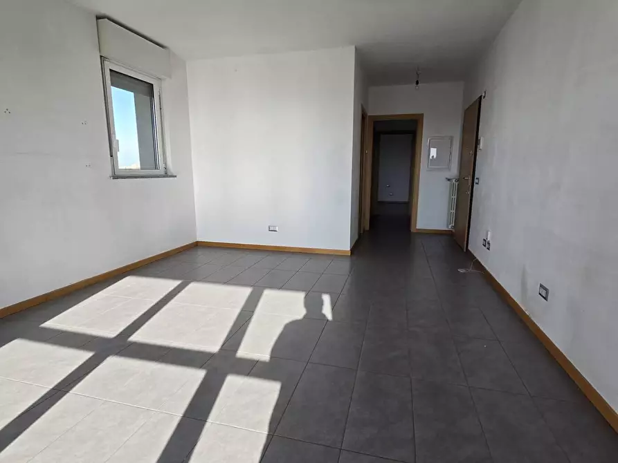 appartamento in vendita a Milano in zona Adriano