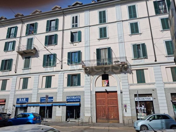appartamento in vendita a Milano in zona Porta Genova