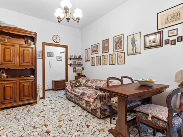 appartamento in vendita a Milano in zona Porta Genova