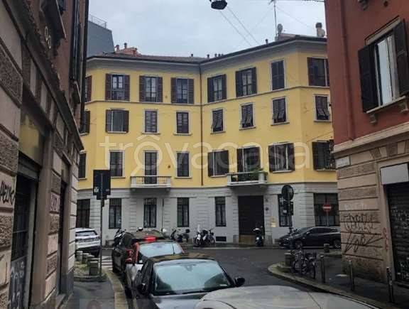 appartamento in vendita a Milano in zona Porta Garibaldi