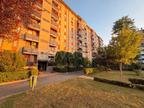 appartamento in vendita a Milano in zona Gallaratese