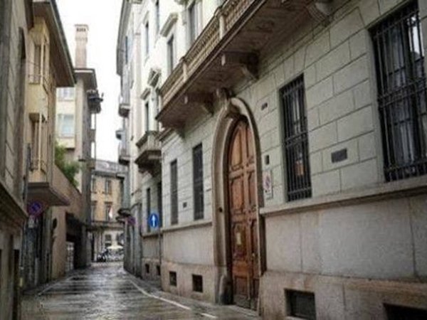 casa indipendente in vendita a Milano in zona Sant'Ambrogio