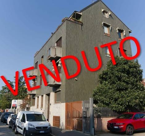 appartamento in vendita a Milano in zona Dergano