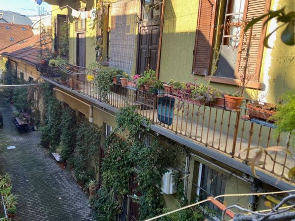 appartamento in vendita a Milano in zona Barona