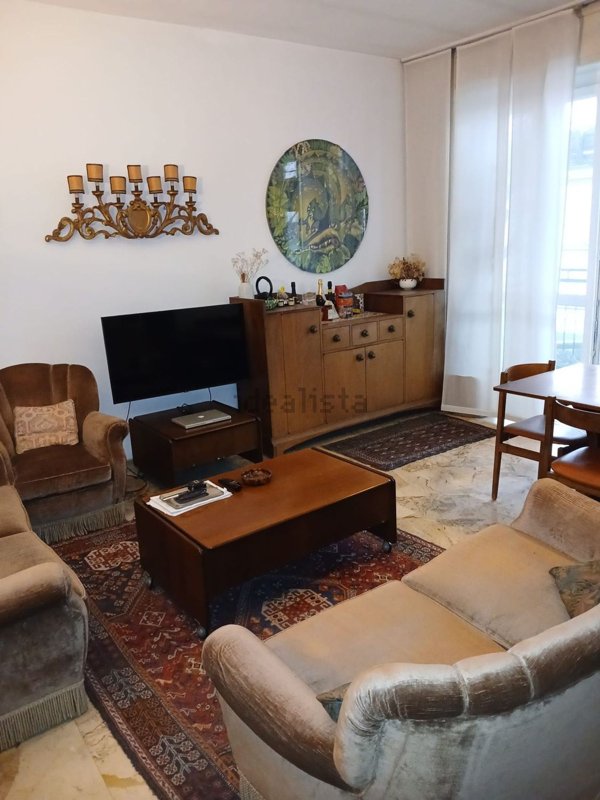 appartamento in vendita a Milano in zona Corsica