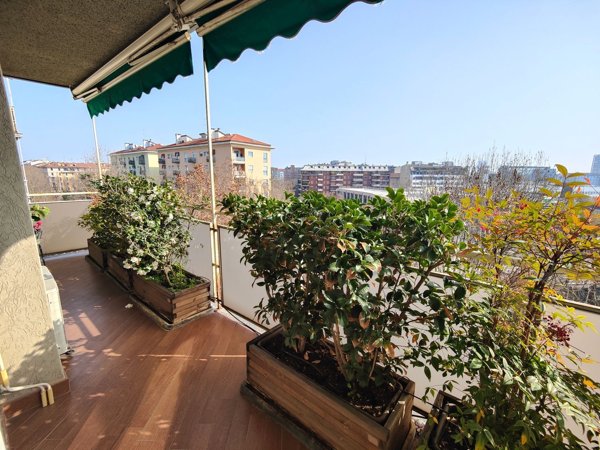 appartamento in vendita a Milano in zona Il Portello
