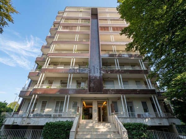appartamento in vendita a Milano in zona Bande Nere