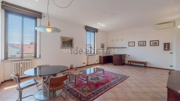 appartamento in vendita a Milano in zona Corsica