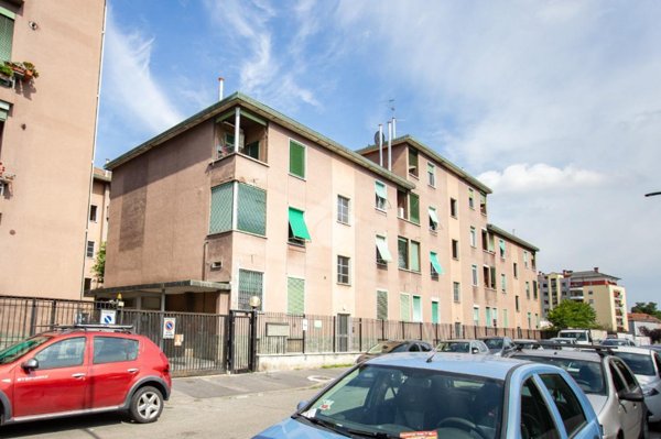 box auto in vendita a Milano in zona Dergano