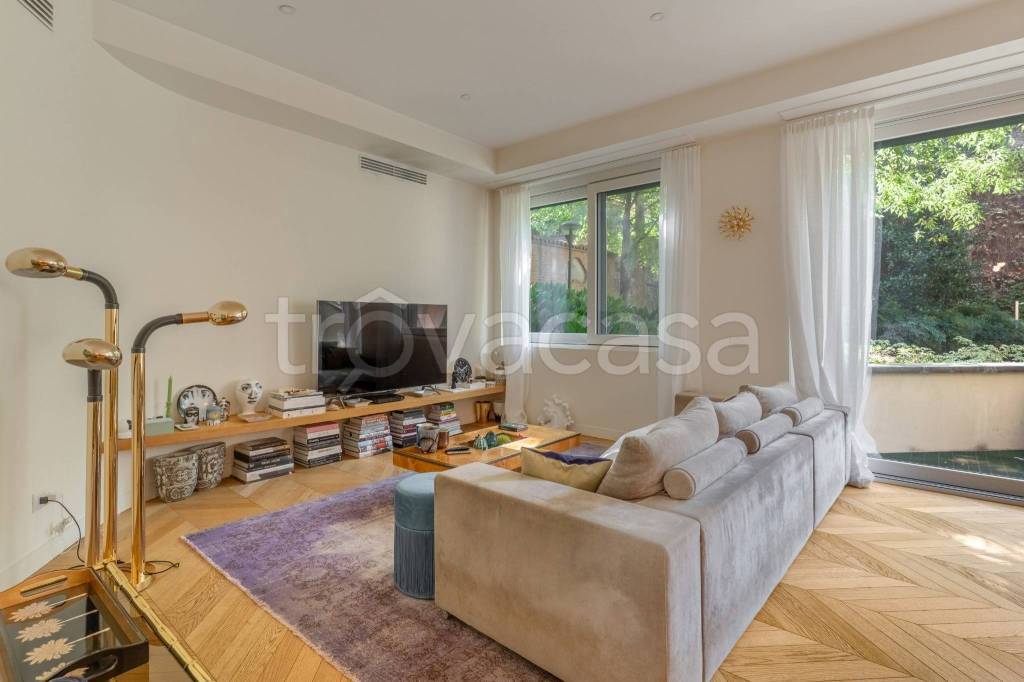 appartamento in vendita a Milano in zona Brera