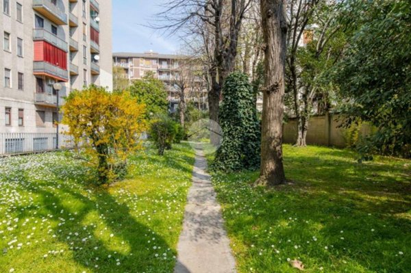 appartamento in vendita a Milano in zona Bande Nere