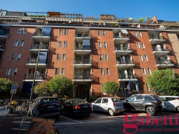 appartamento in vendita a Milano in zona Casoretto