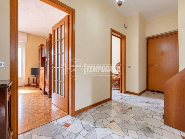 appartamento in vendita a Milano in zona Lorenteggio