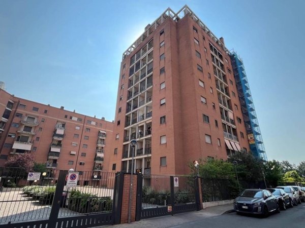 appartamento in vendita a Milano in zona Ronchetto sul Naviglio