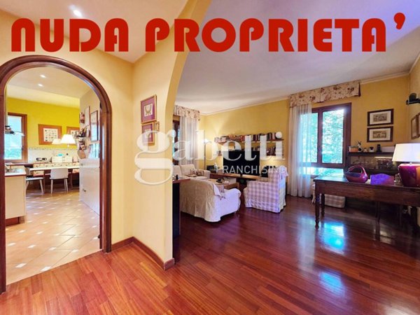 appartamento in vendita a Milano in zona Villaggio dei Giornalisti