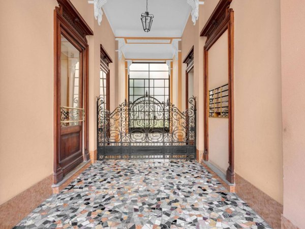 appartamento in vendita a Milano in zona Porta Venezia