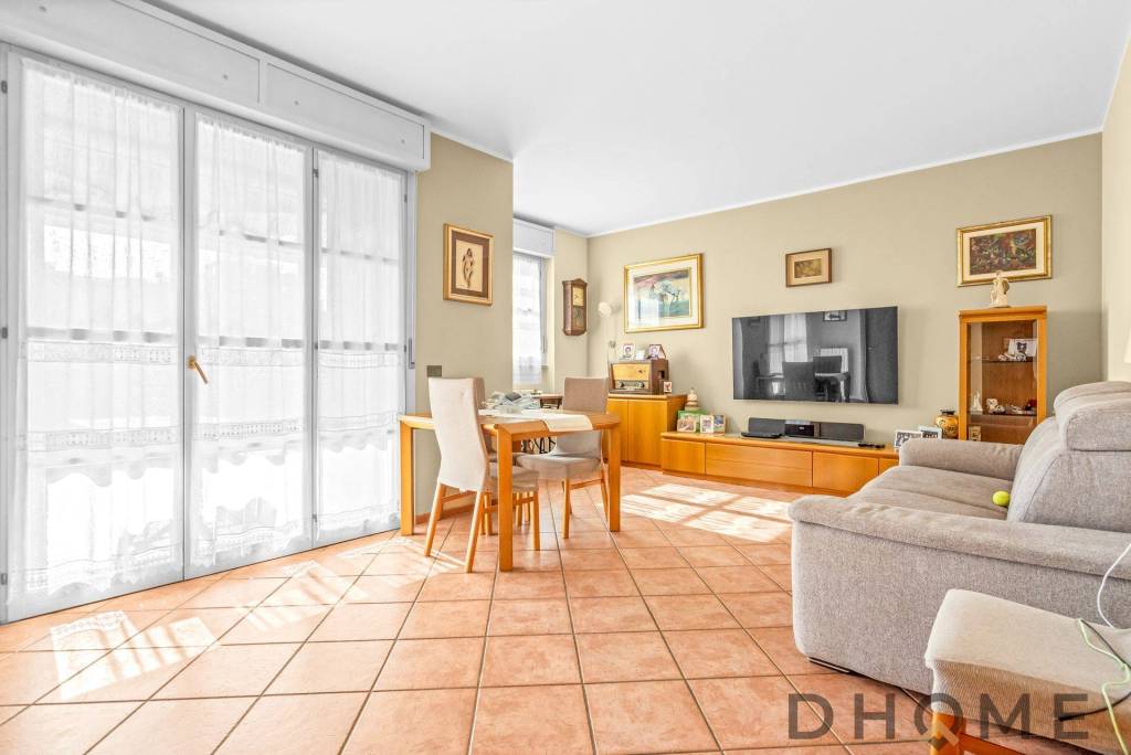 appartamento in vendita a Milano in zona Rogoredo