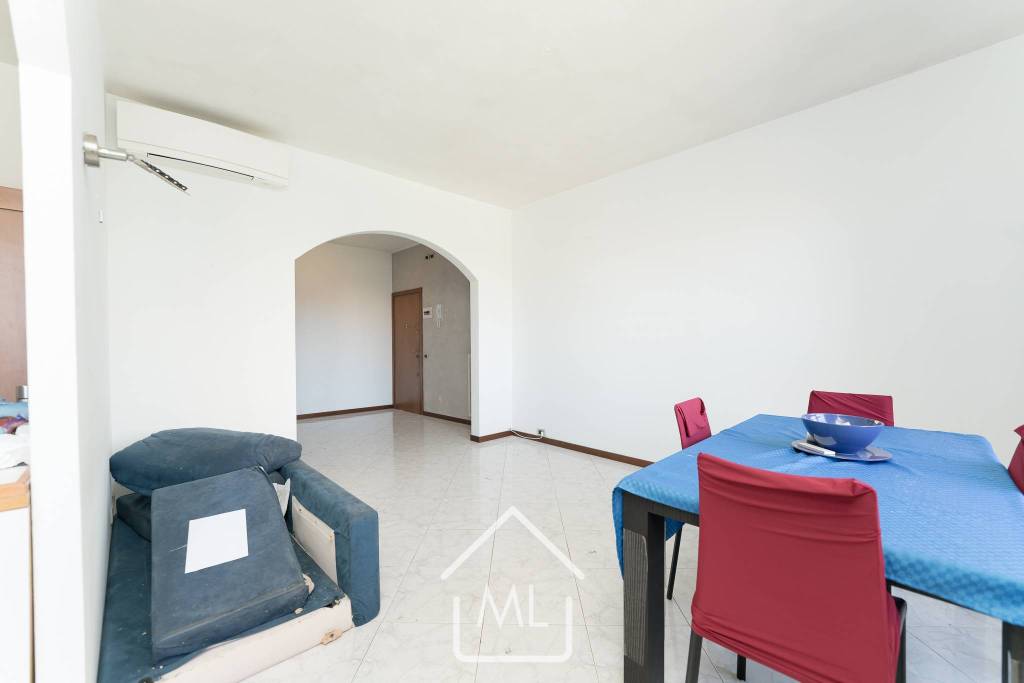 appartamento in vendita a Milano in zona Prato Centenaro
