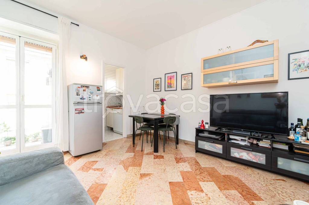 appartamento in vendita a Milano in zona Vigentino