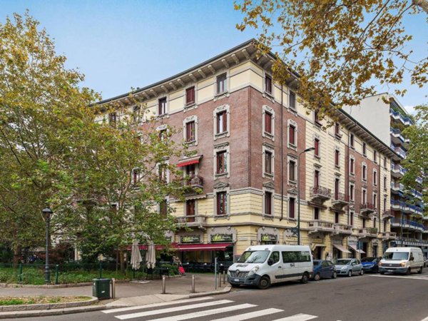appartamento in vendita a Milano in zona Sempione