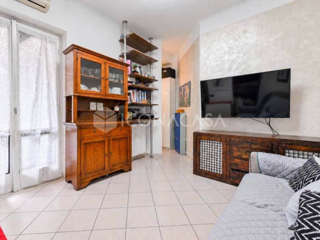 appartamento in vendita a Milano in zona Piazzale Lodi