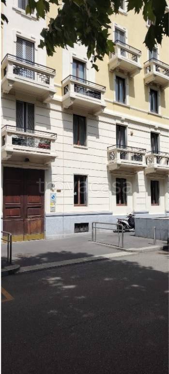 appartamento in vendita a Milano in zona Sempione