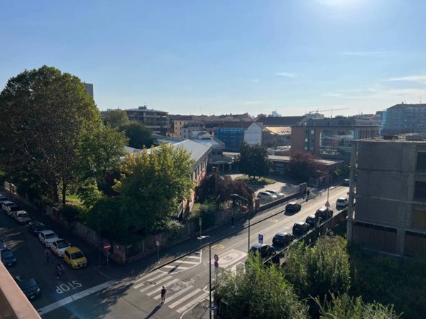 appartamento in vendita a Milano in zona Gorla