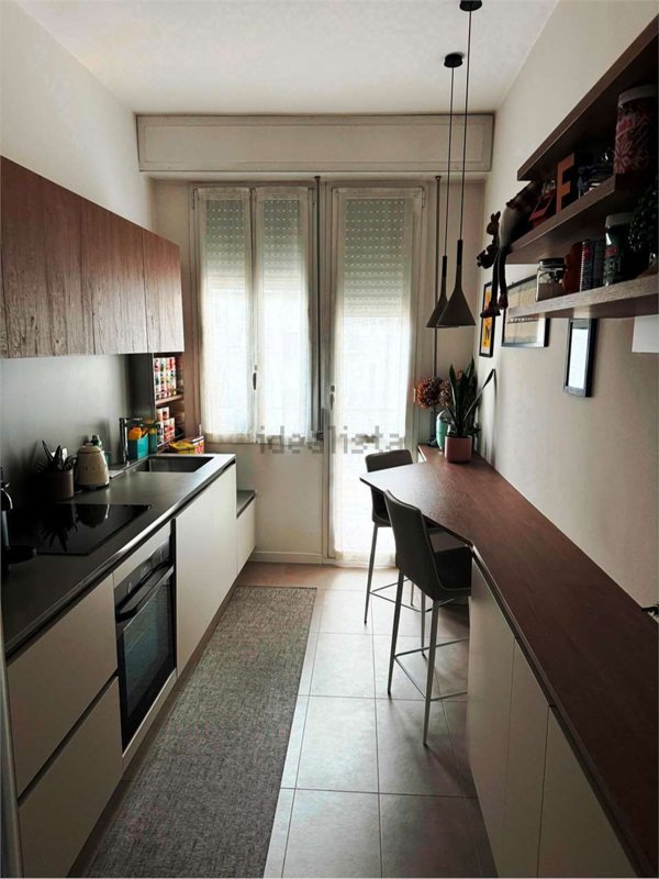 appartamento in vendita a Milano in zona Sempione