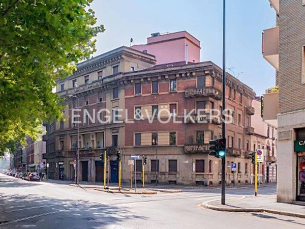 appartamento in vendita a Milano in zona Sempione