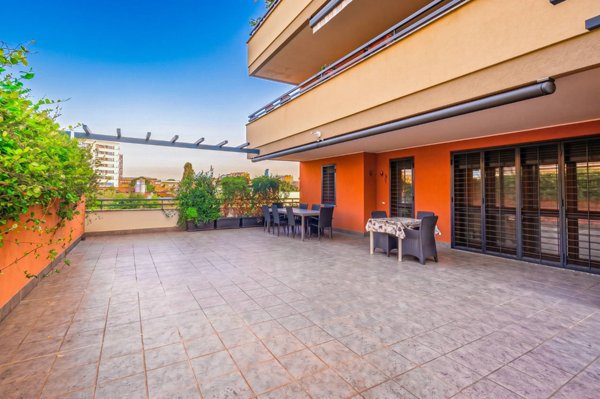 appartamento in vendita a Milano in zona Vigentino