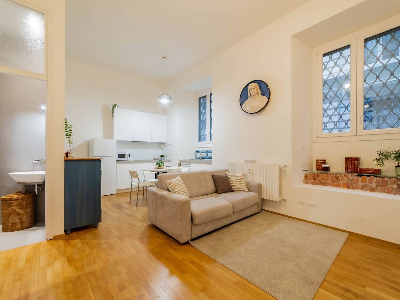 appartamento in vendita a Milano in zona Cadorna