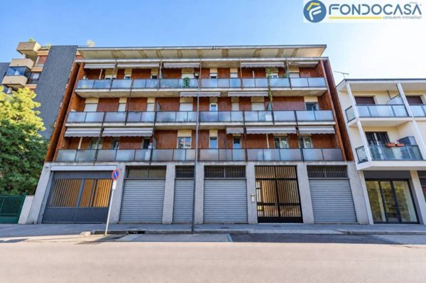 appartamento in vendita a Milano in zona Chiesa Rossa