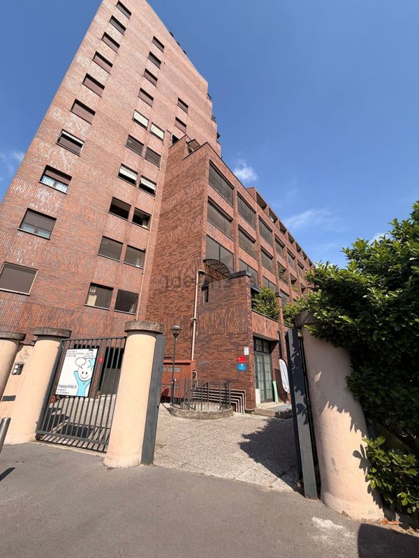 appartamento in vendita a Milano in zona Vigentino