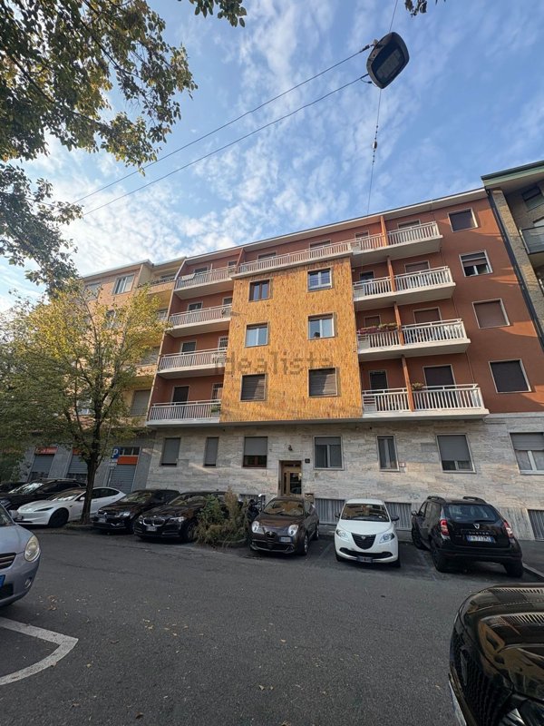 appartamento in vendita a Milano in zona Piazzale Lodi