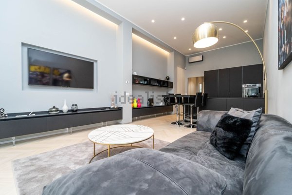 appartamento in vendita a Milano in zona Centro Direzionale