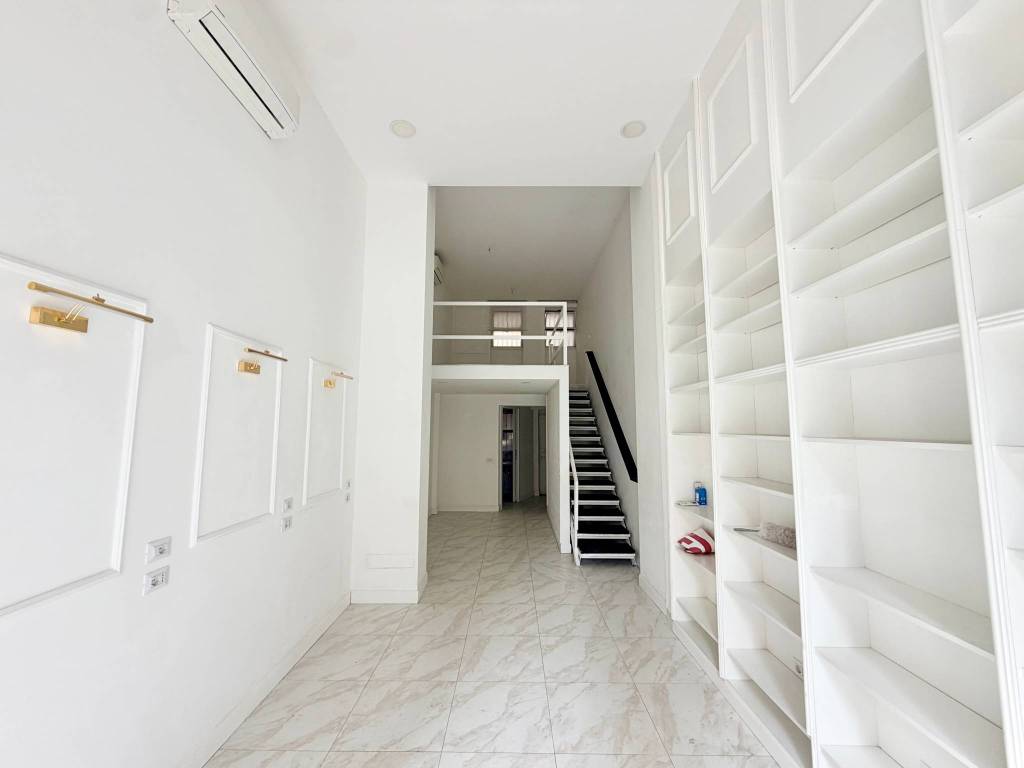 appartamento in vendita a Milano in zona Guastalla