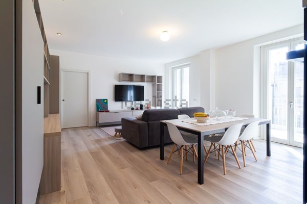 appartamento in vendita a Milano in zona XXII Marzo