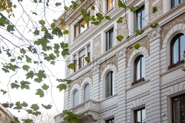 appartamento in vendita a Milano in zona Porta Venezia