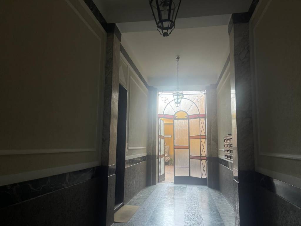 appartamento in vendita a Milano in zona Porta Vittoria