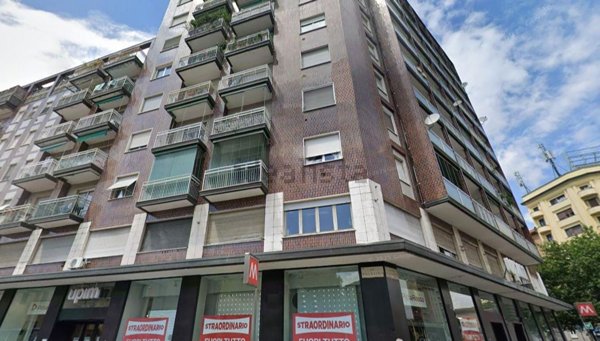 appartamento in vendita a Milano in zona Corvetto
