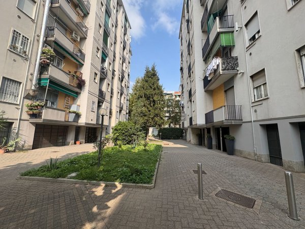 appartamento in vendita a Milano in zona Crescenzago