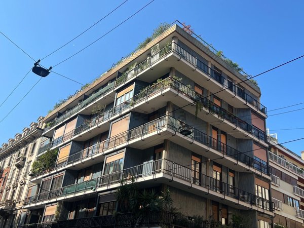 appartamento in vendita a Milano in zona Sant'Ambrogio