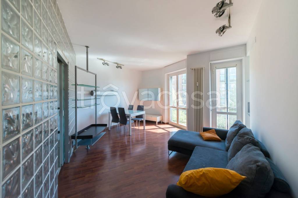 appartamento in vendita a Milano in zona Famagosta