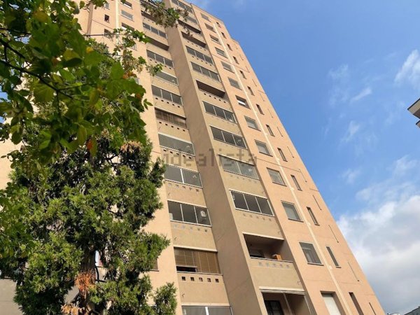 appartamento in vendita a Milano in zona Gallaratese