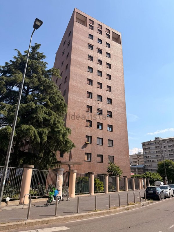 appartamento in vendita a Milano in zona Vigentino
