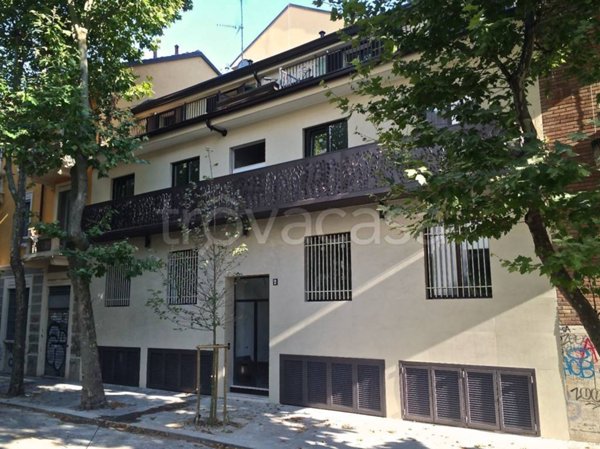 appartamento in vendita a Milano in zona Corsica