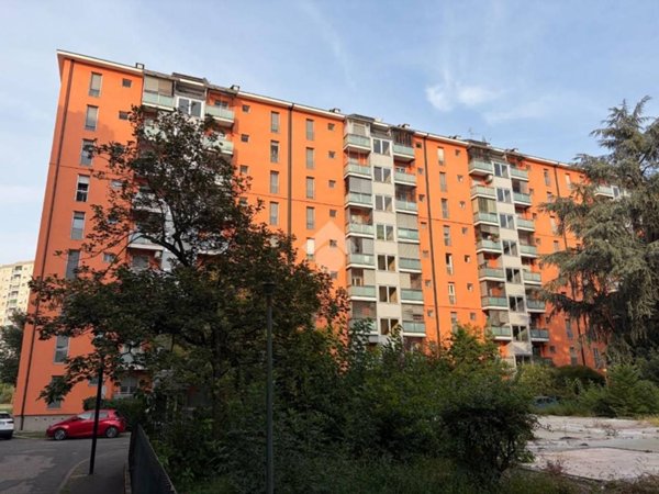 appartamento in vendita a Milano in zona Gallaratese