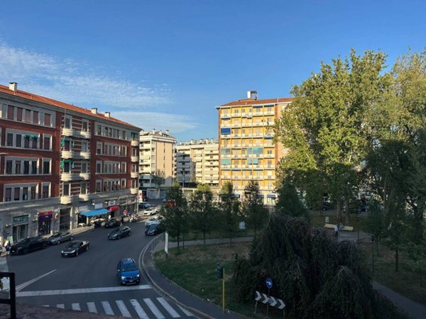 appartamento in vendita a Milano in zona Barona