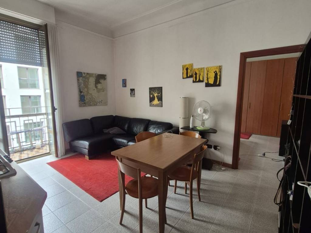 appartamento in vendita a Milano in zona Farini