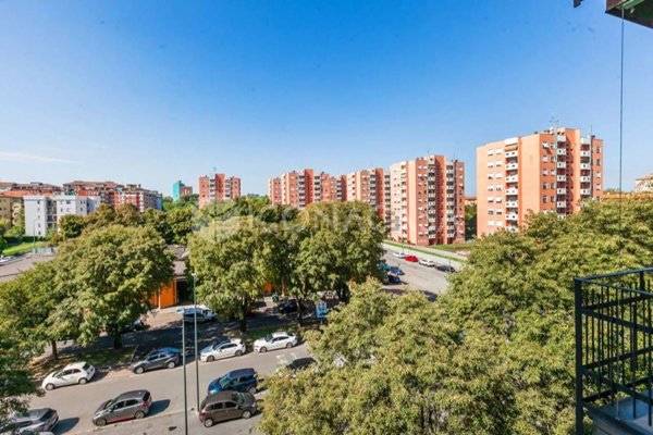 appartamento in vendita a Milano in zona Quarto Oggiaro